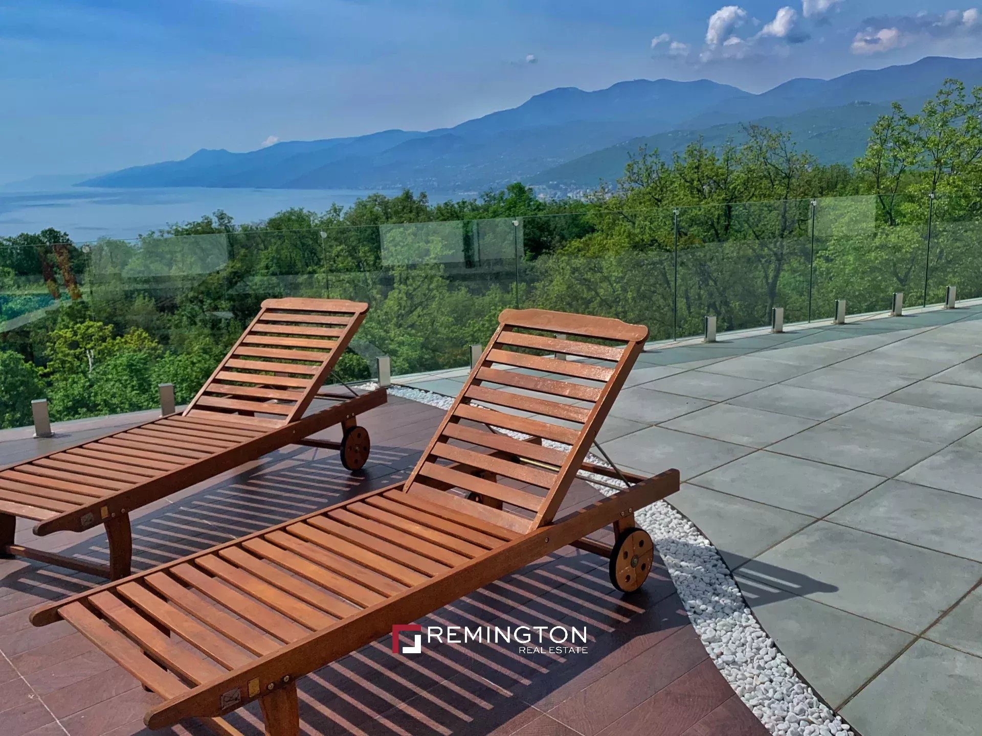 6 Bedroom Villa/Townhouse's Image 34