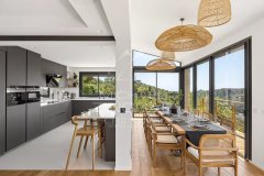 Nice – Elegant fully renovated property in a prime setting. — photo 6 of 7