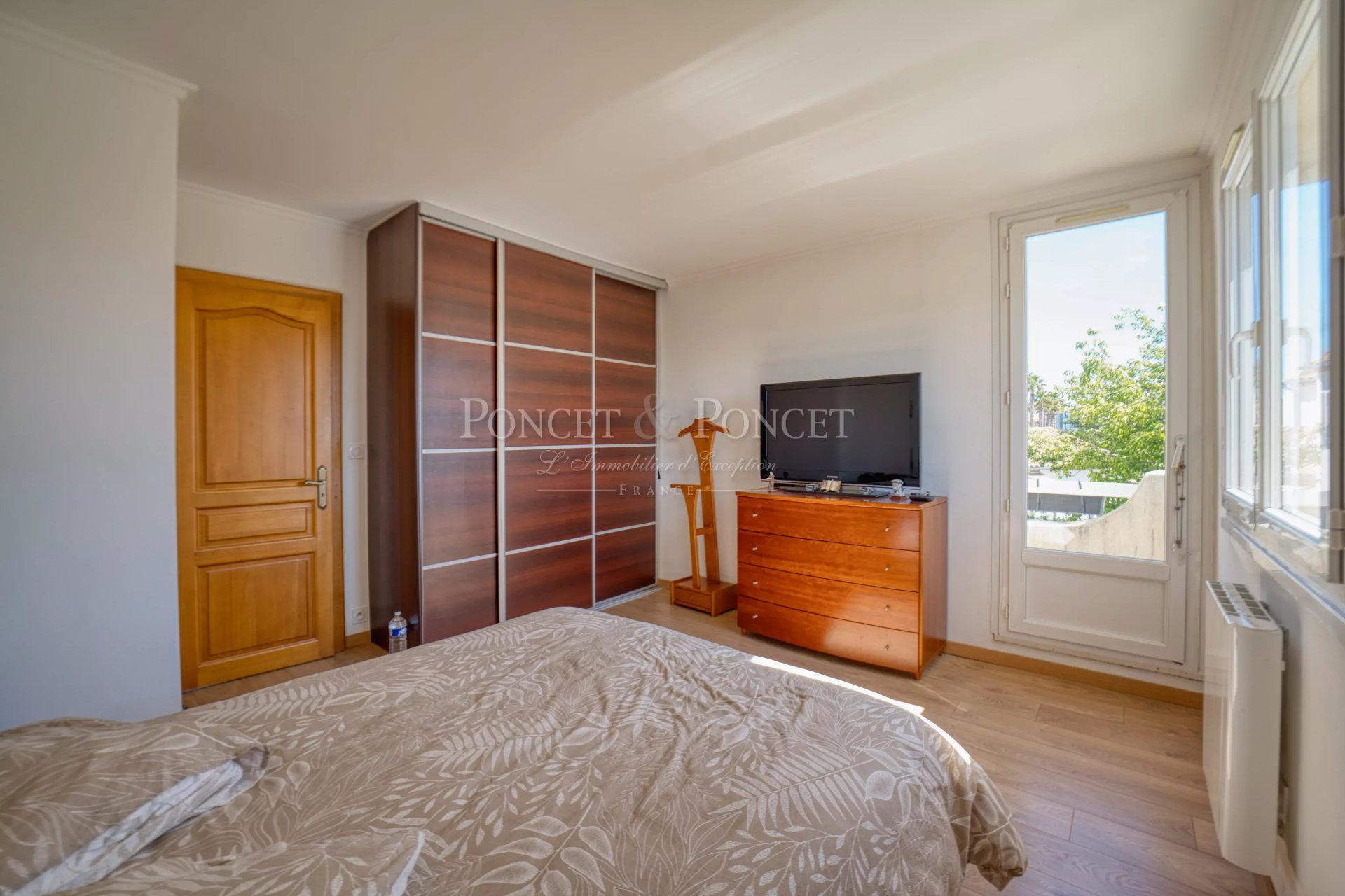 5 Bedroom Villa/Townhouse's Image 10