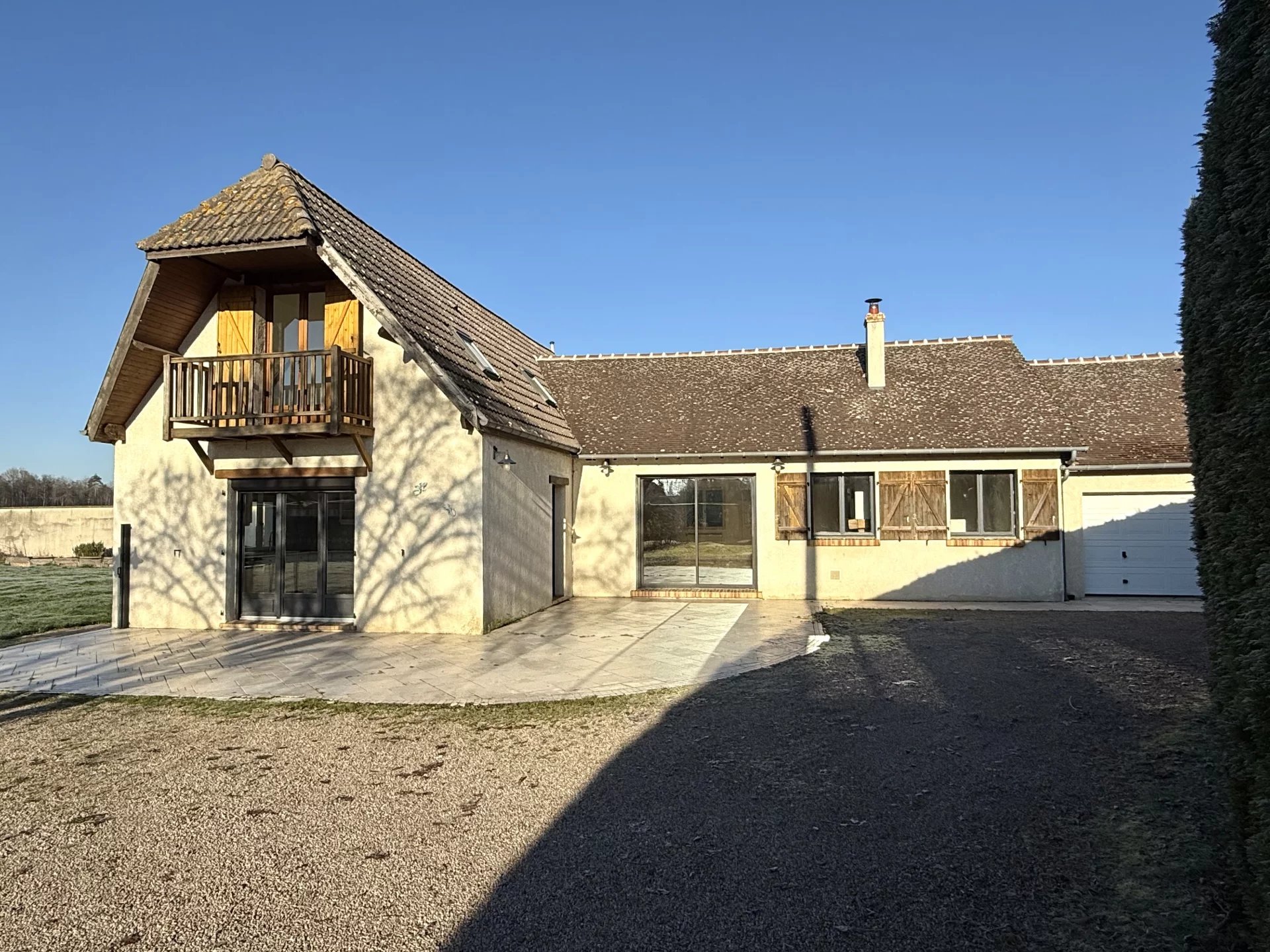 Maison F8 de 185 m2 avec Garages