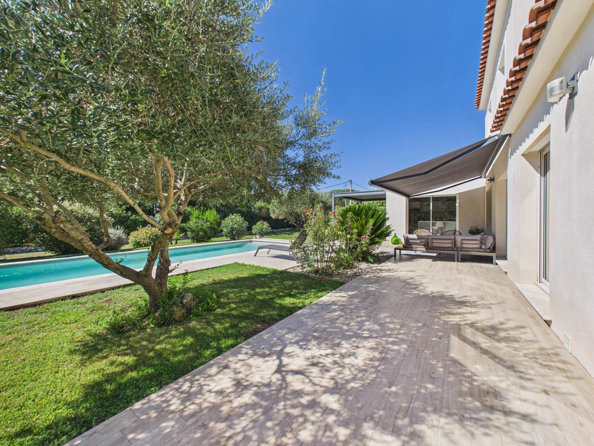 Modern high-quality villa with 4 bedrooms - Seillans