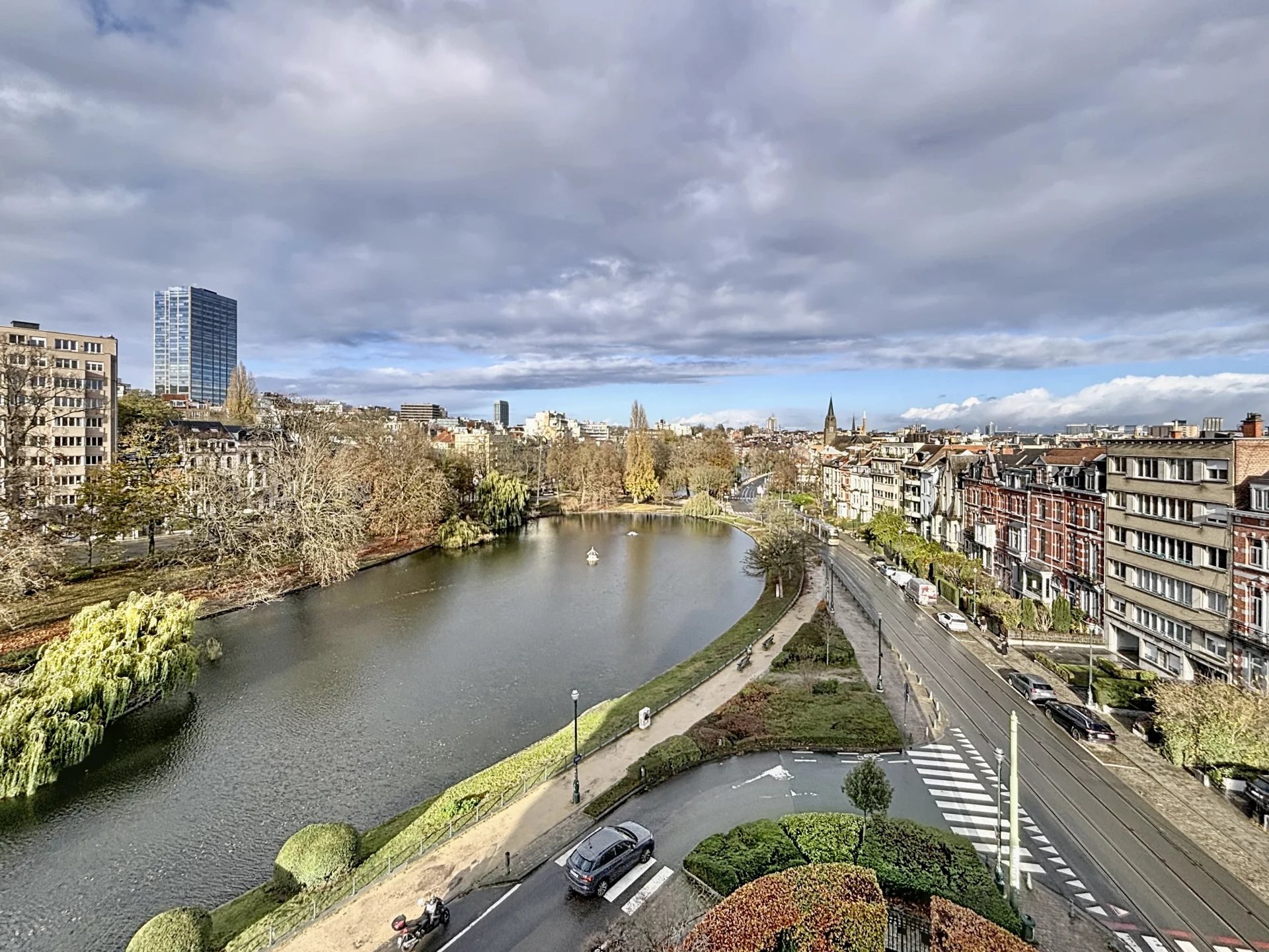 Étangs d’Ixelles – Élégant appartement, vue exceptionnelle