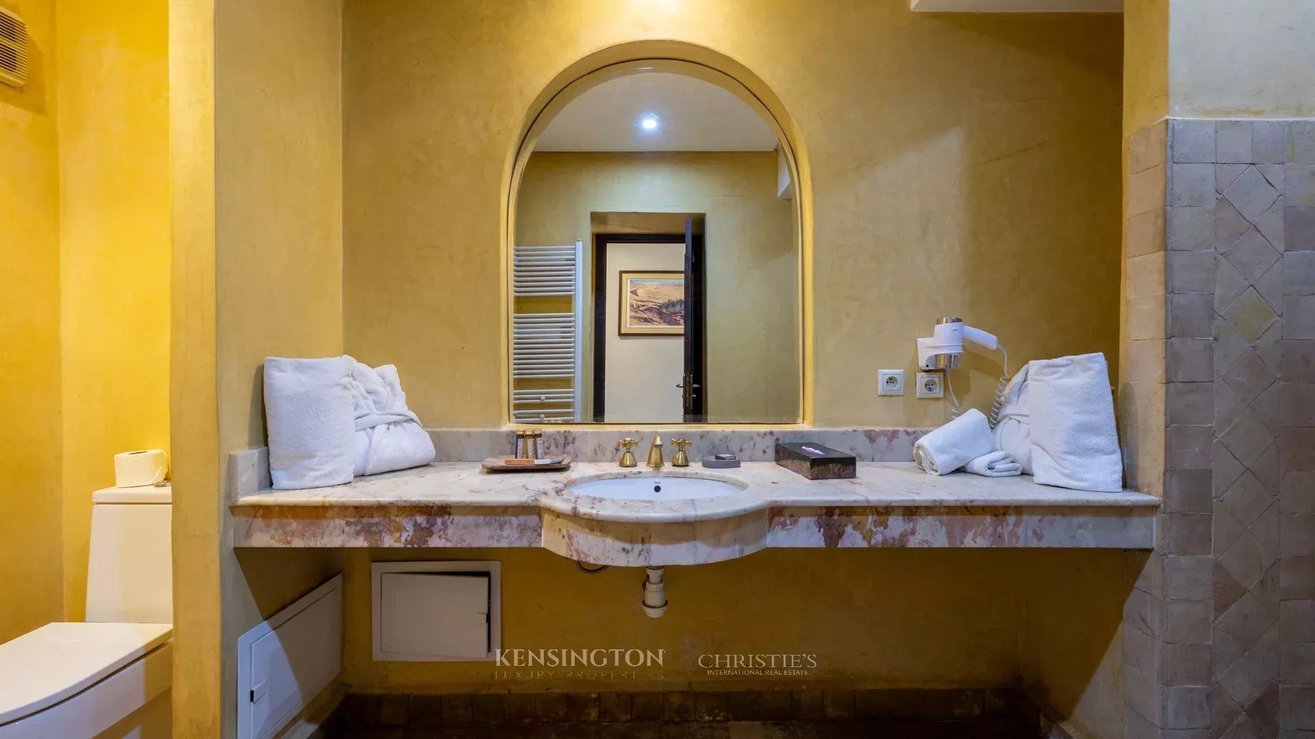 5 Bedroom Villa/Townhouse's Image 21