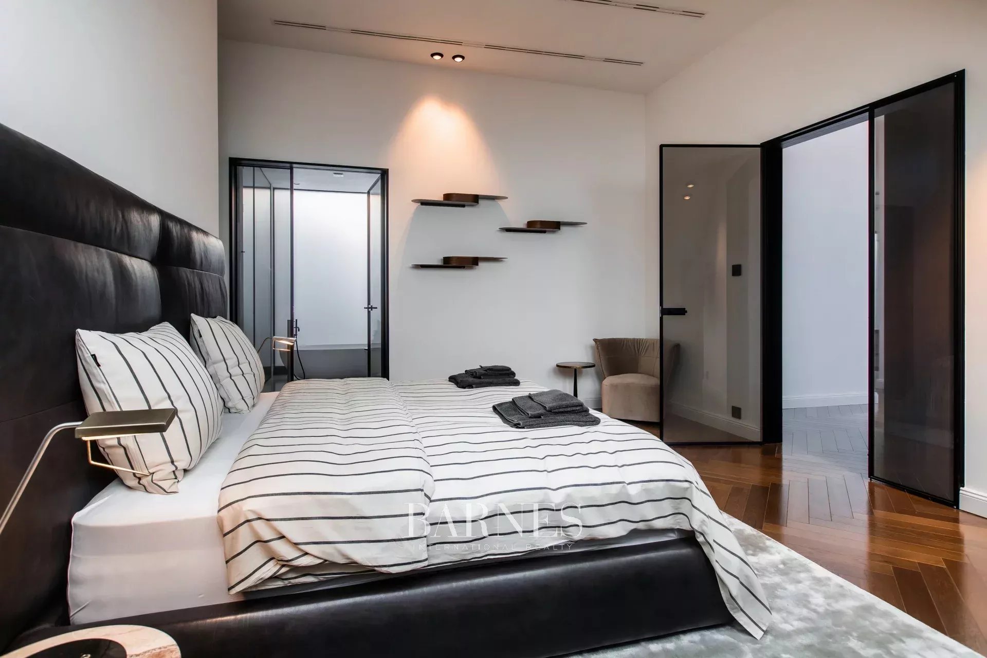 Penthouse Budapest VI. kerülete - picture 23