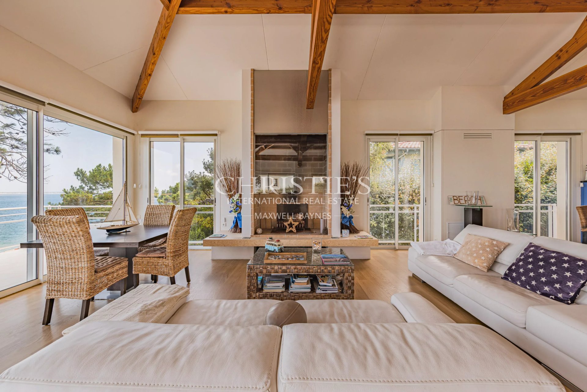 6 Bedroom Villa/Townhouse's Image 15