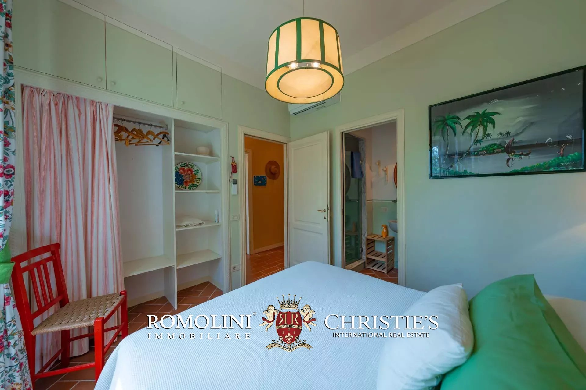 11 Bedroom Villa/Townhouse's Image 102