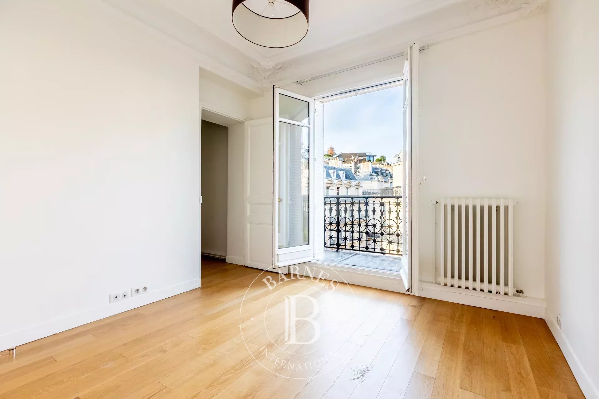 Daire Paris 8ème - picture 14