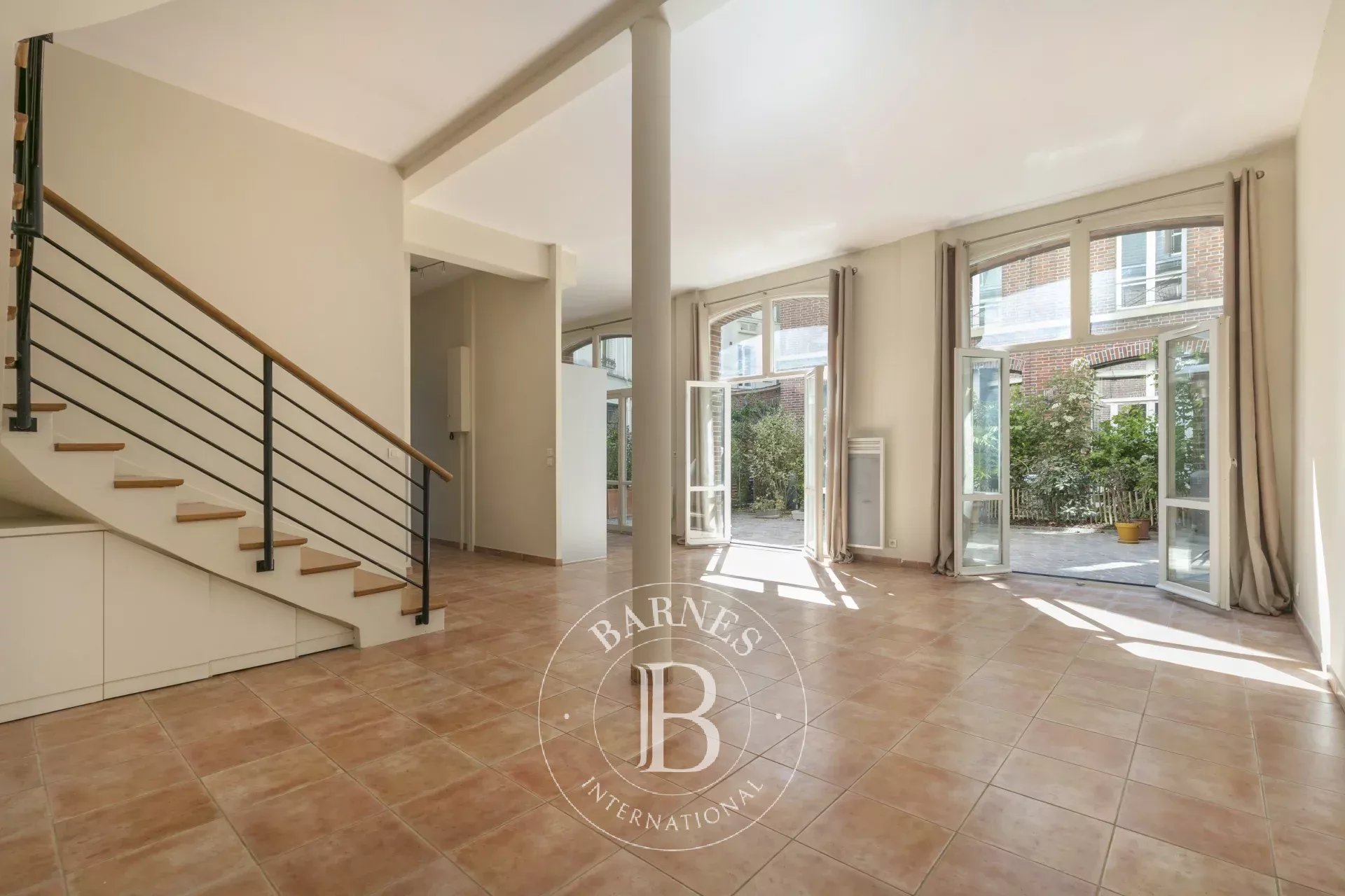 Paris  - House 4 Bedrooms - picture 11