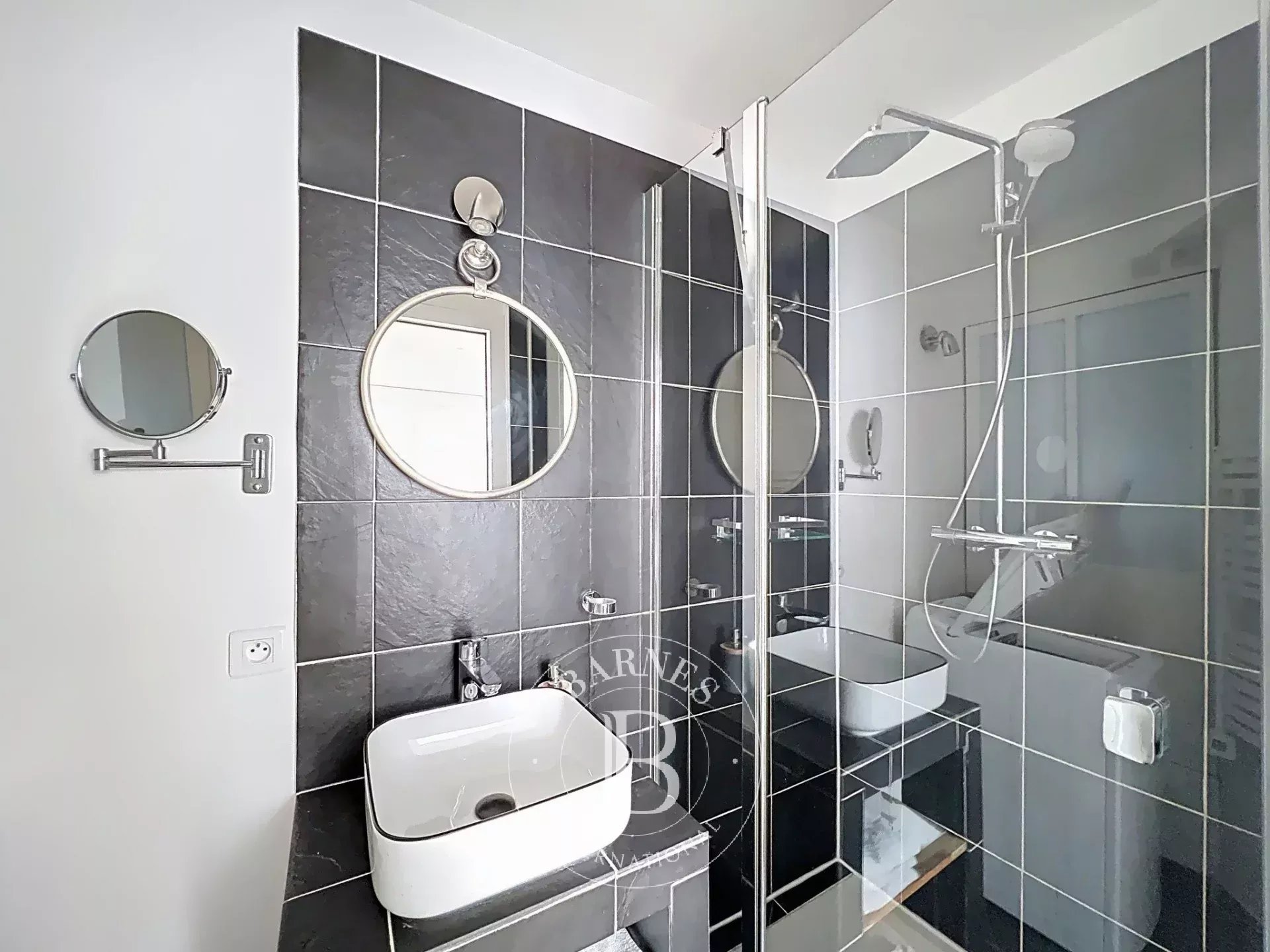 Daire Paris 8ème - picture 8