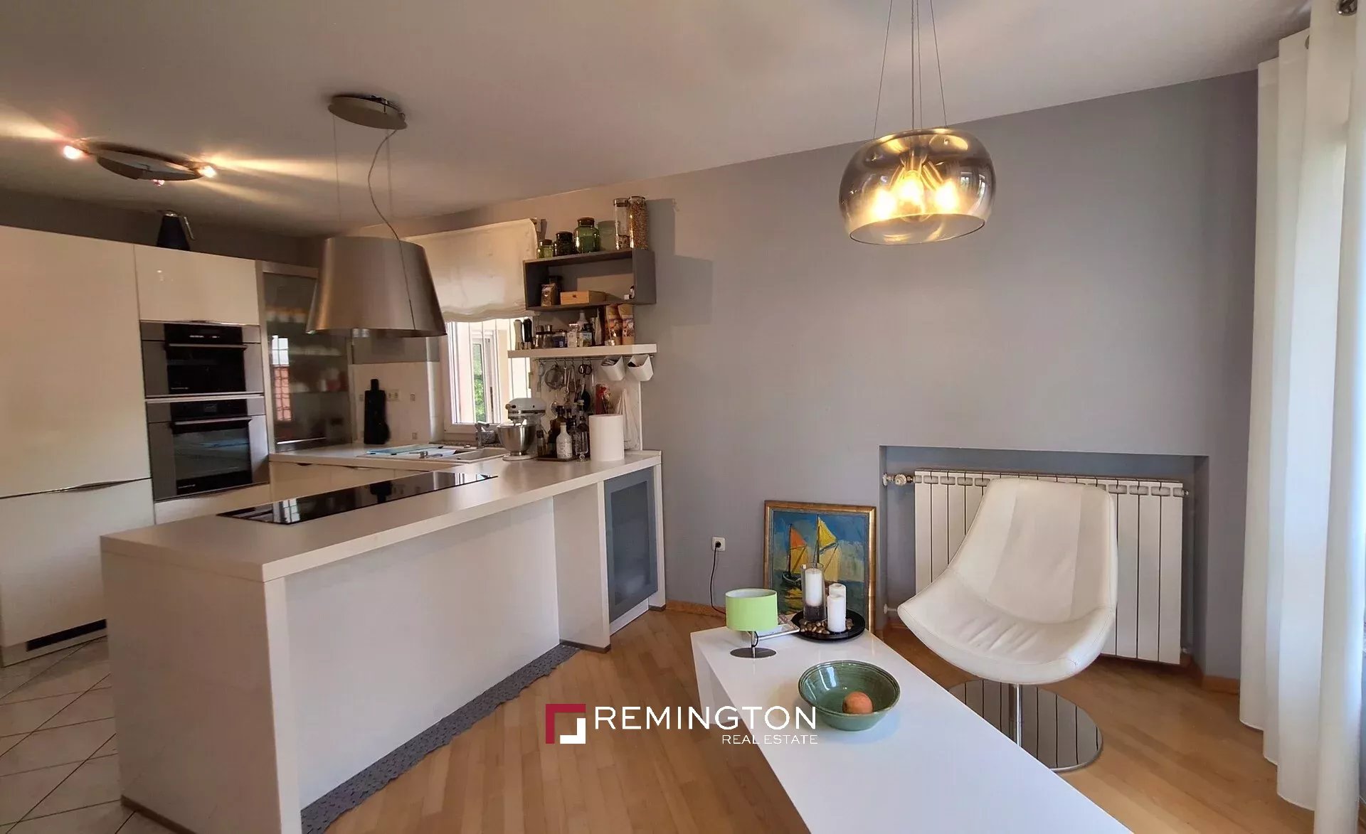 9 Bedroom Villa/Townhouse's Image 5