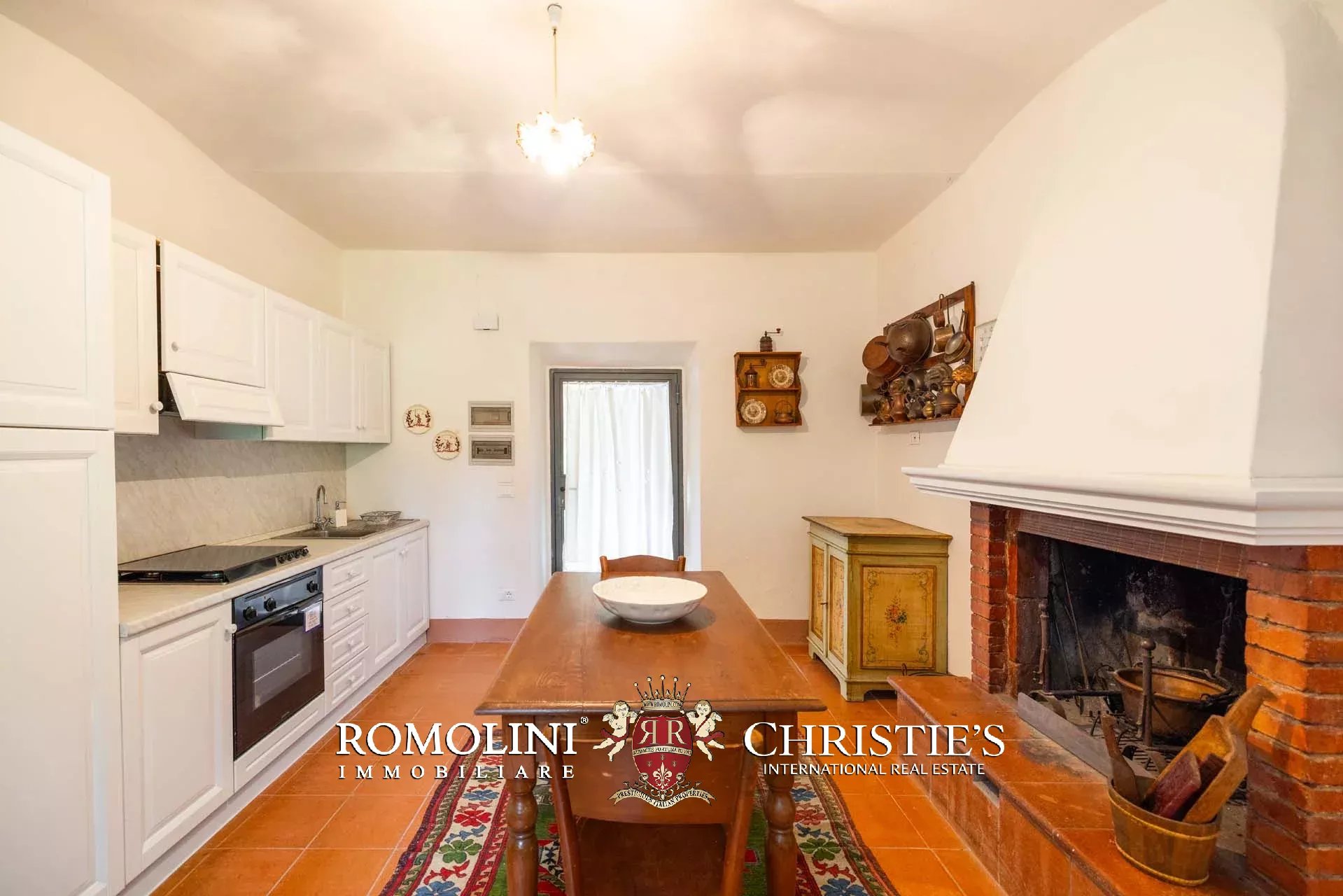 7 Bedroom Villa/Townhouse's Image 31