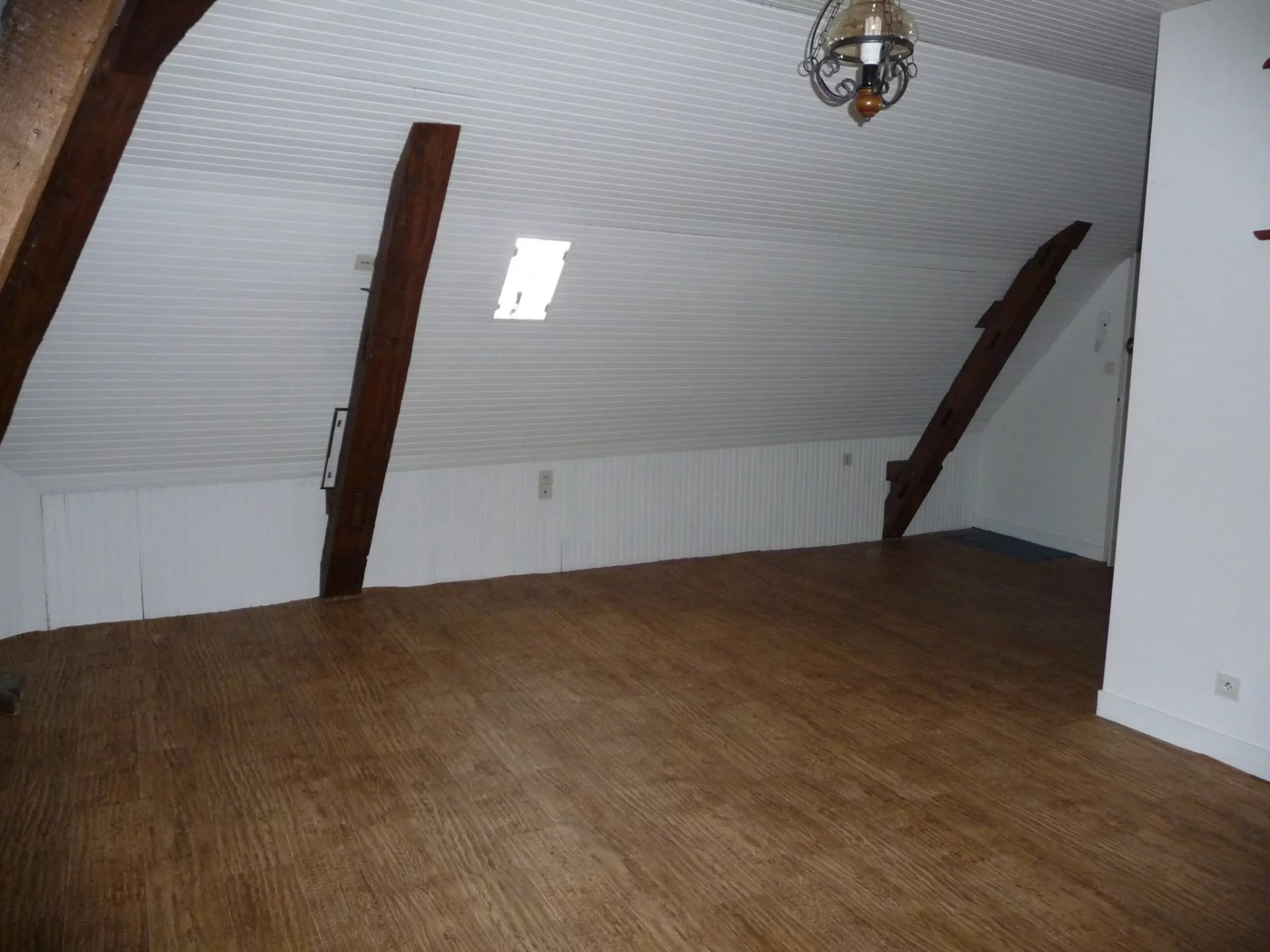 A vendre Studio avec suite greniers