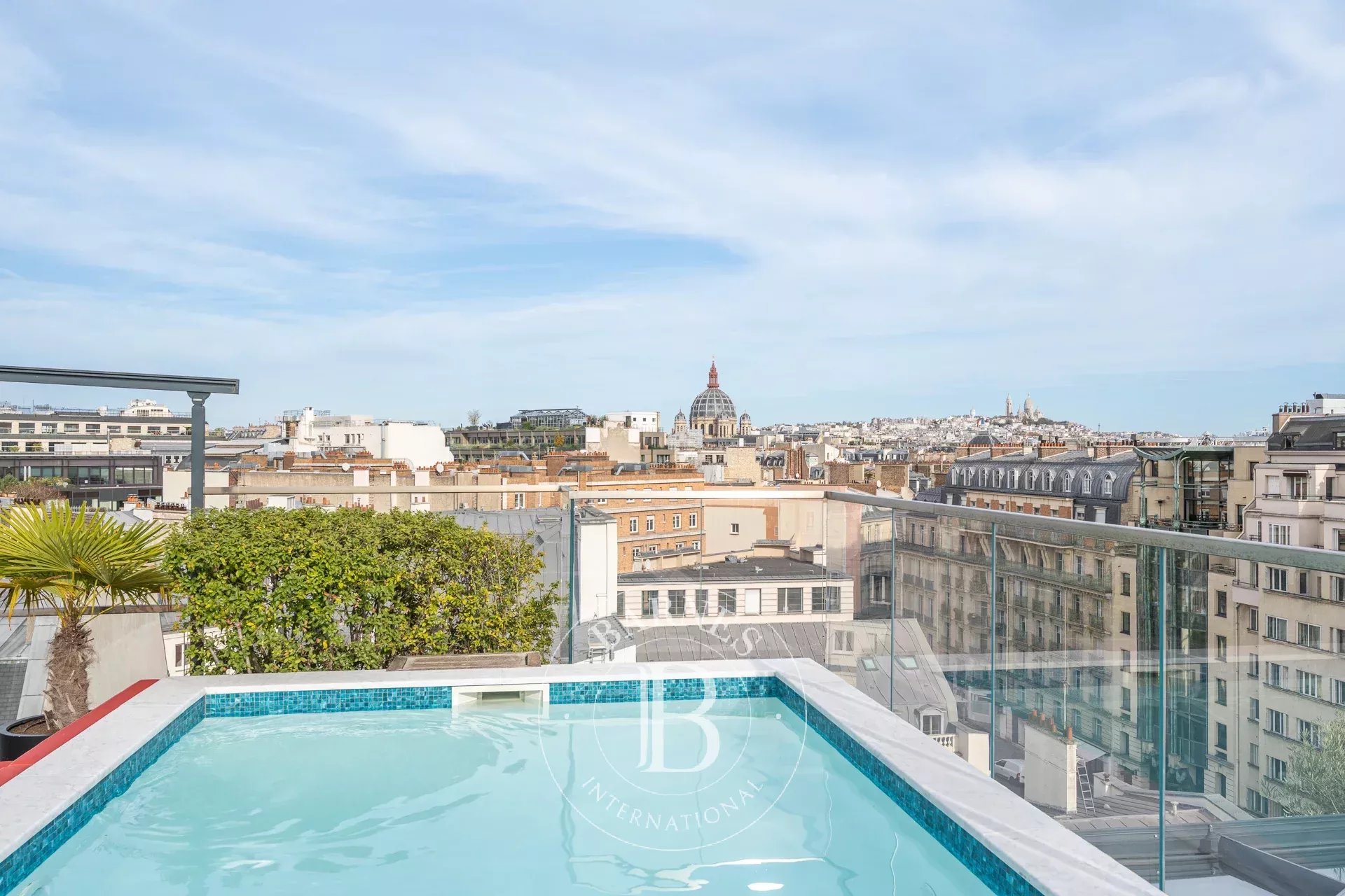 PARIS 8th - FAUBOURG SAINT-HONORE - EXCLUSIVITY - SPLENDID DUPLEX WITH TERRACES AND PANORAMIC VIEWS OF PARIS