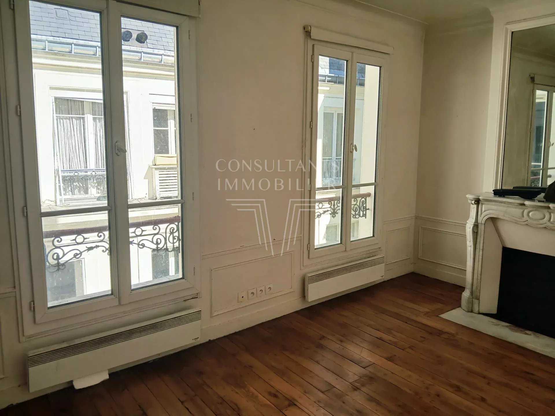 TROCADERO - DEUX-PIÈCES - ETAGE ELEVE