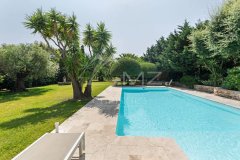 Luxury Family Estate in Grimaud: Dual Villa Legacy Property near Beach — photo 3 of 7