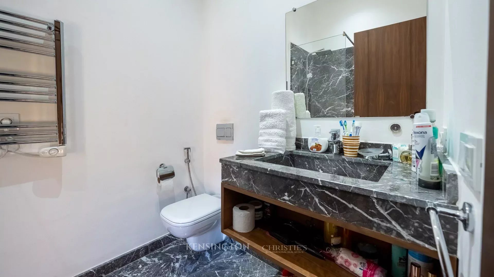 4 Bedroom Villa/Townhouse's Image 17
