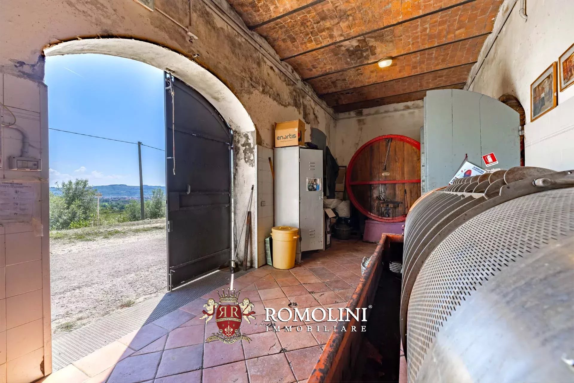30 Bedroom Vineyard's Image 63