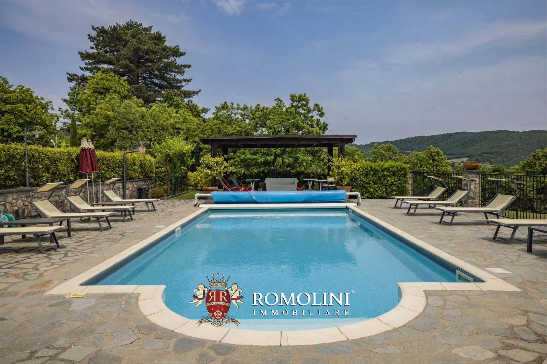 6 Bedroom Villa/Townhouse's Image 18