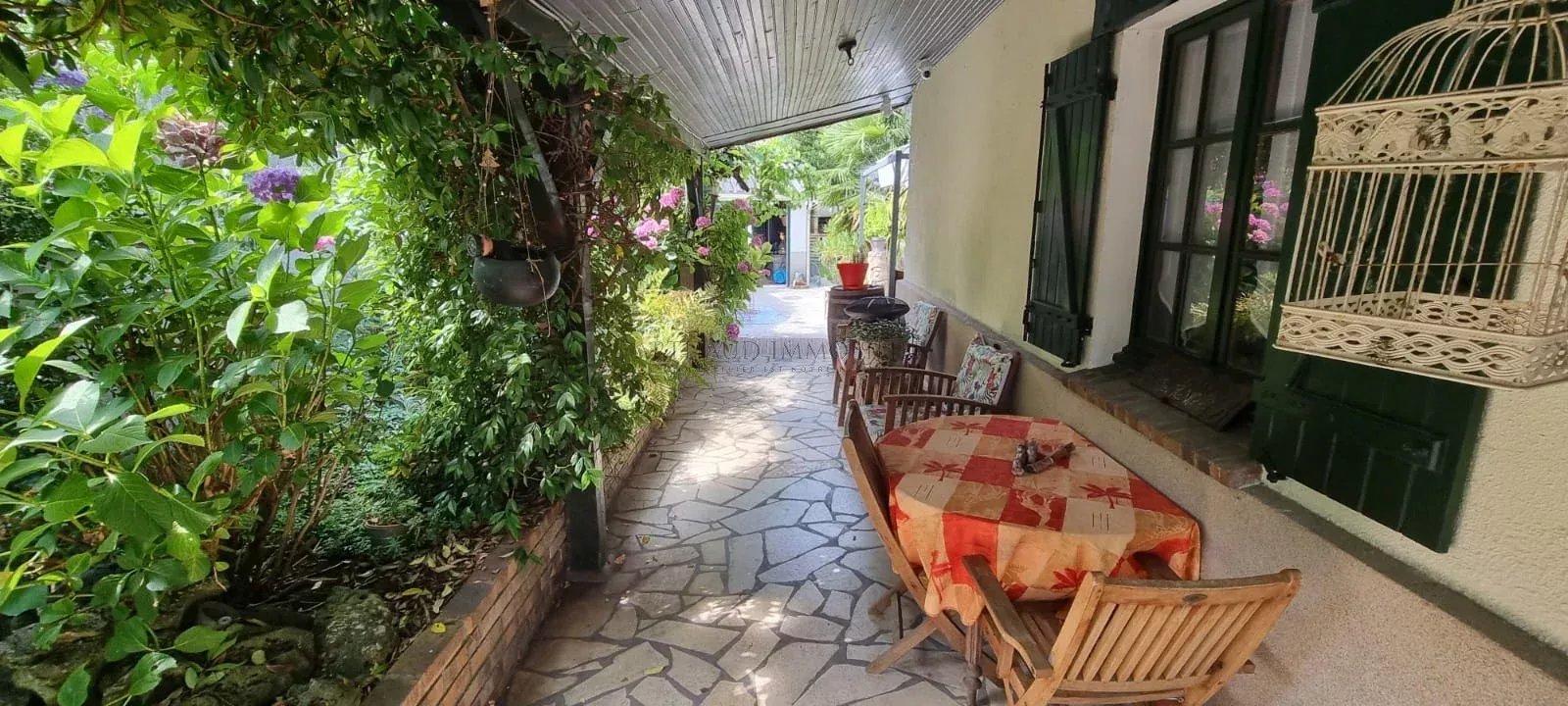 Agence immobilière de 