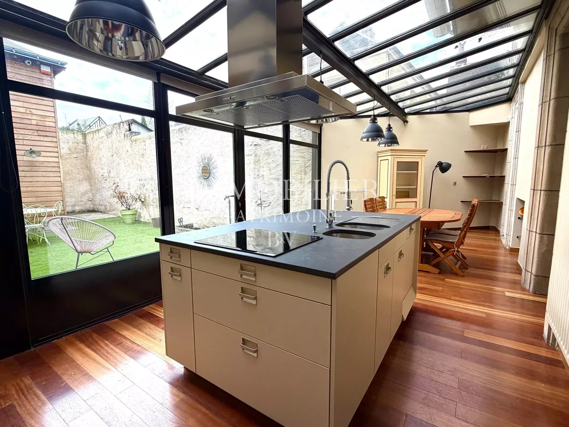 Agence immobilière de 