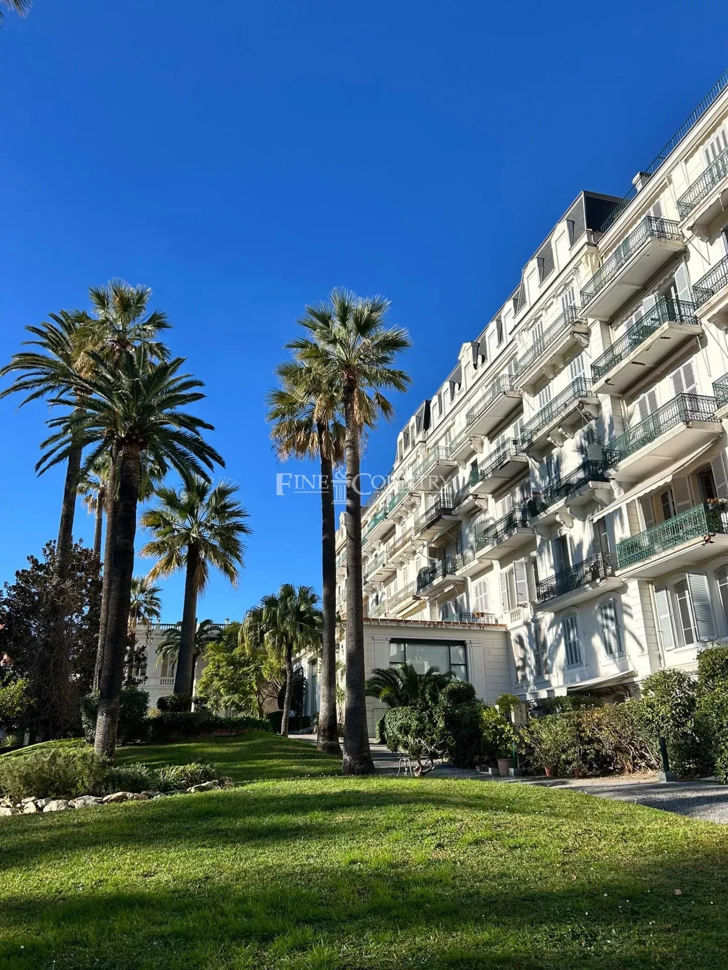 Photo of For sale apartment in Cannes within walking distance to the center