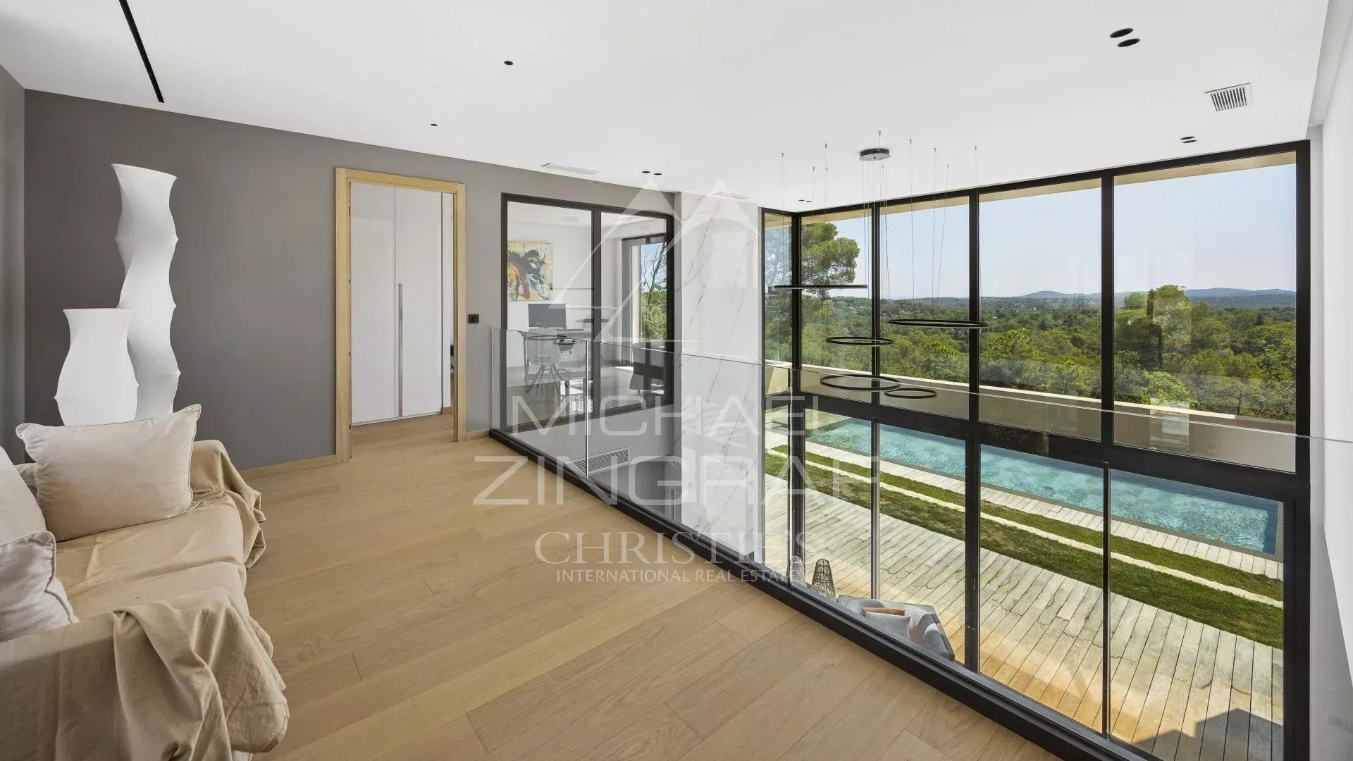 5 Bedroom Villa/Townhouse's Image 11