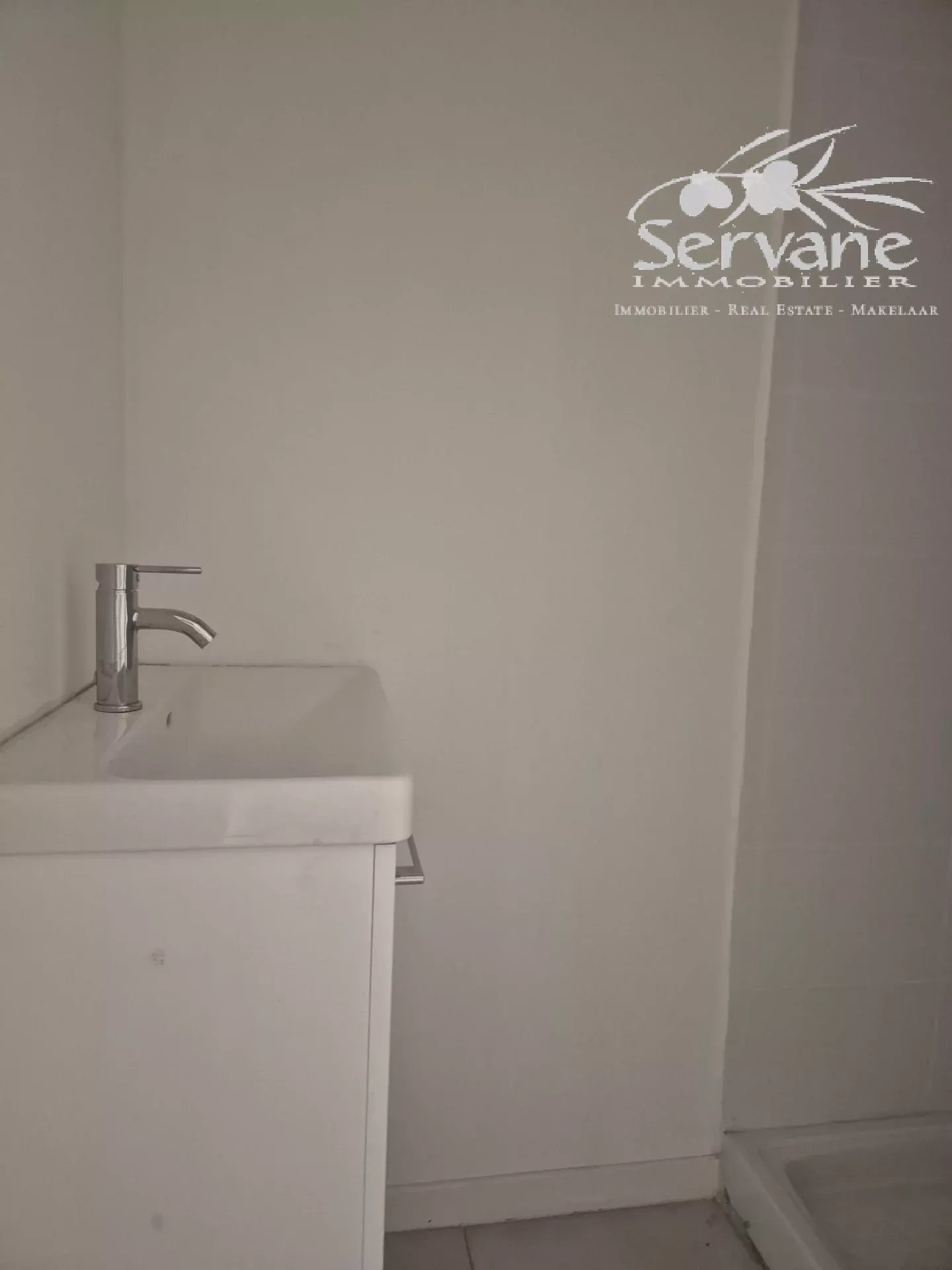 Cotignac Apartment T4 Renove