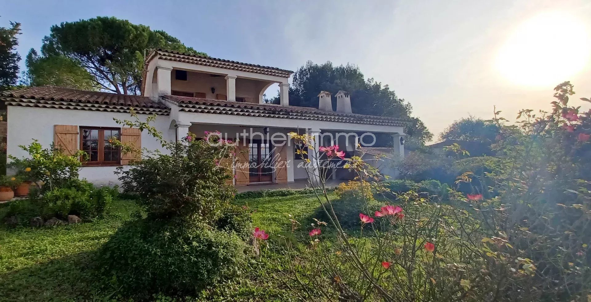 06250 MOUGINS VILLA