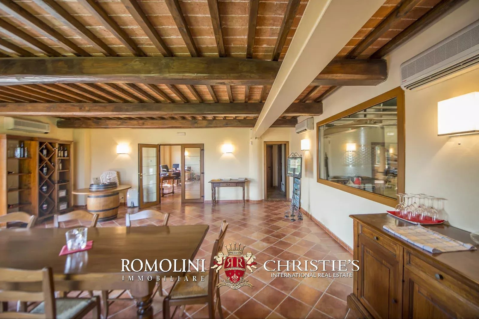20 Bedroom Vineyard's Image 62