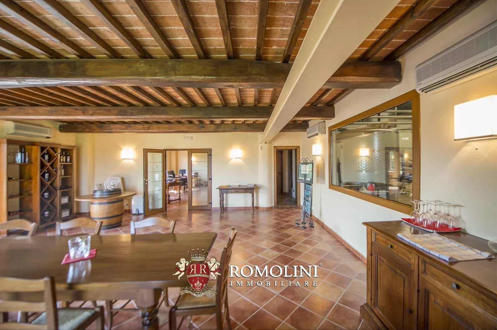 20 Bedroom Vineyard's Image 62