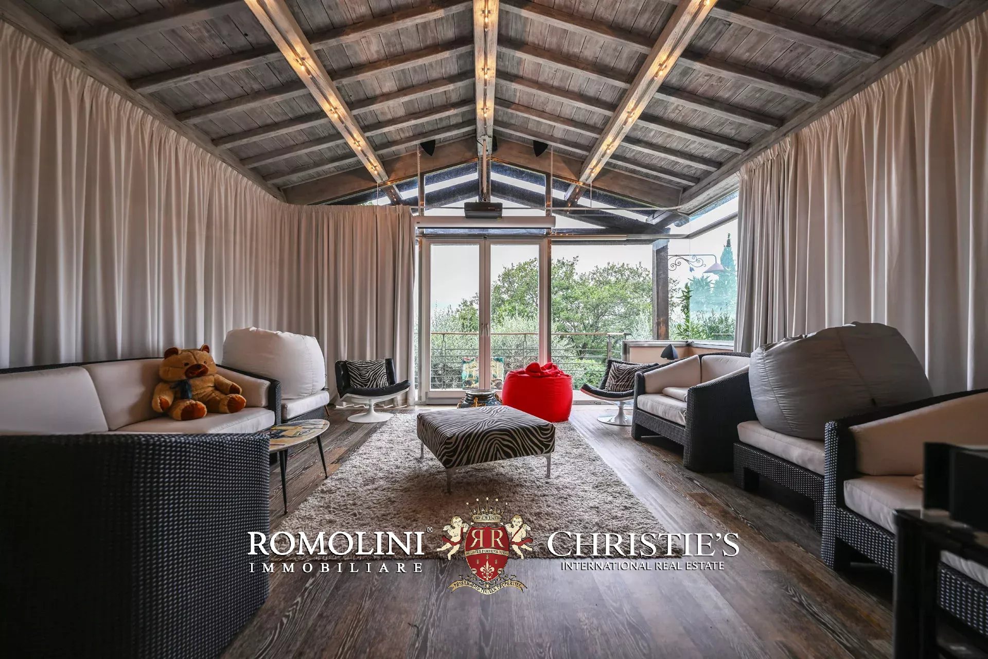 4 Bedroom Villa/Townhouse's Image 136