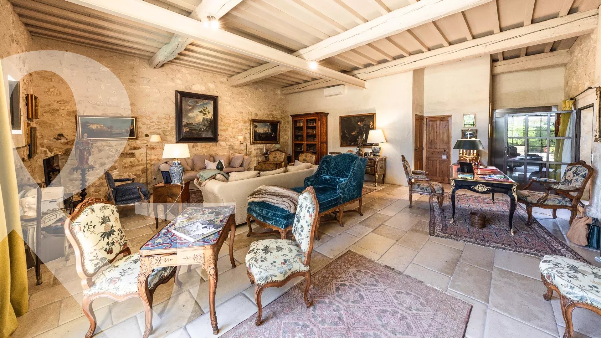 CHARME ET AUTHENTICITE