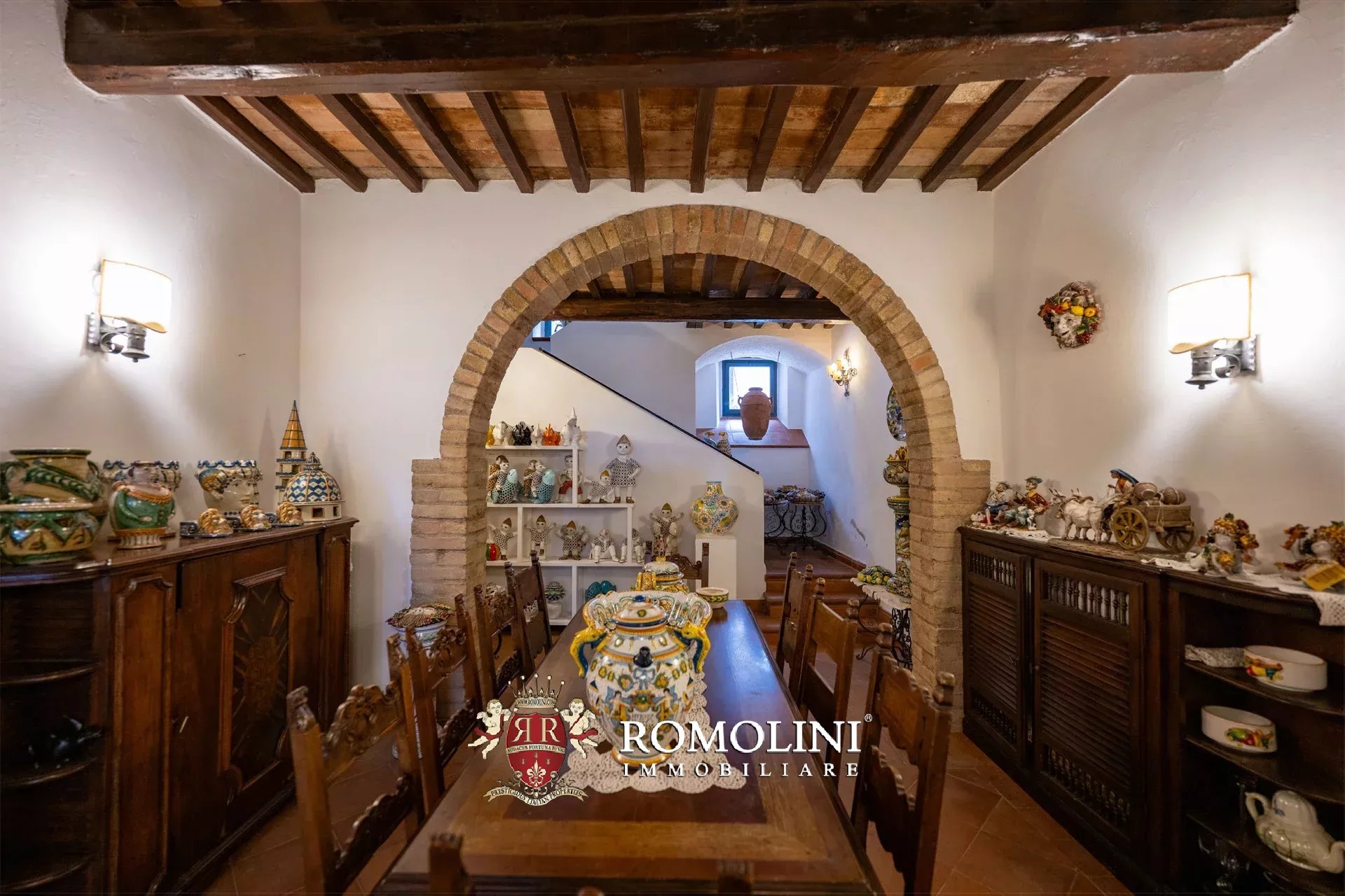 8 Bedroom Villa/Townhouse's Image 35
