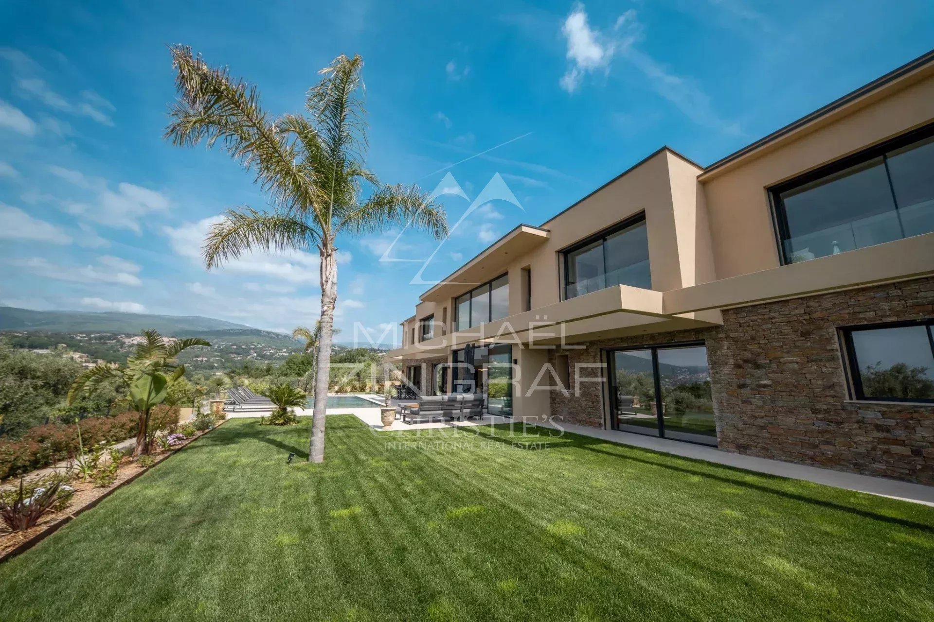 5 Bedroom Villa/Townhouse's Image 9