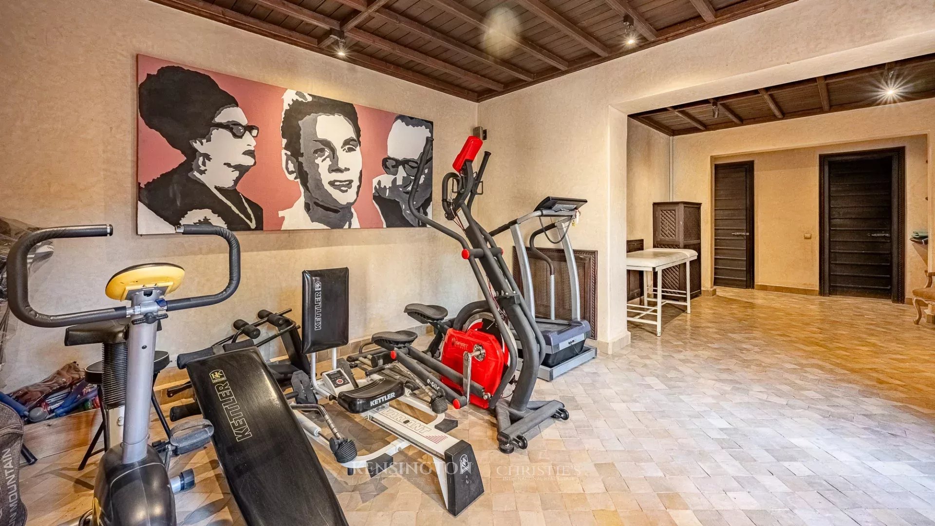 5 Bedroom Villa/Townhouse's Image 30