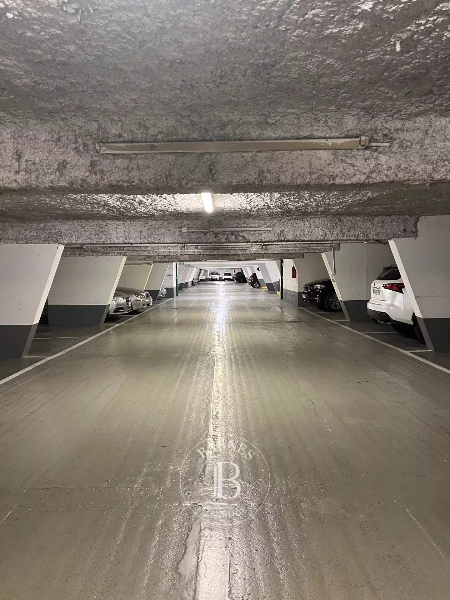 Otopark Paris 8ème - picture 4