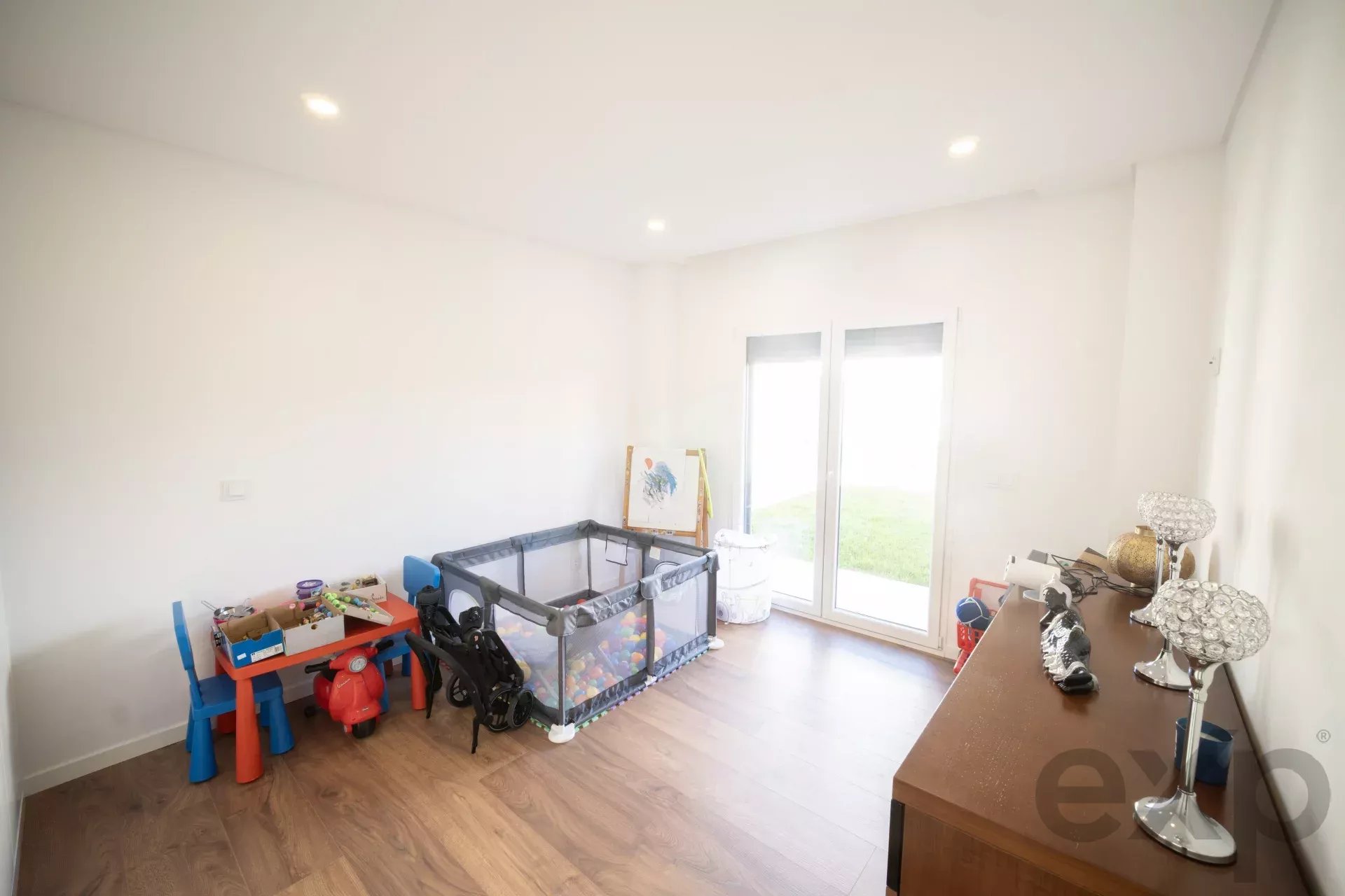 Excellent new 4-bedroom villa with pool 86417771 image 9
