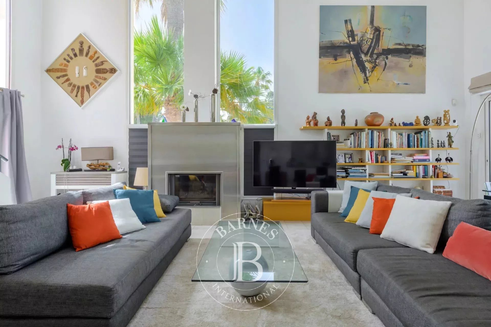 CARRY-LE-ROUET - VILLA FOR SALE - 1,755 SQ FT - 4 BEDROOMS - POOL - GARAGE - IMMEDIATE BEACH ACCESS