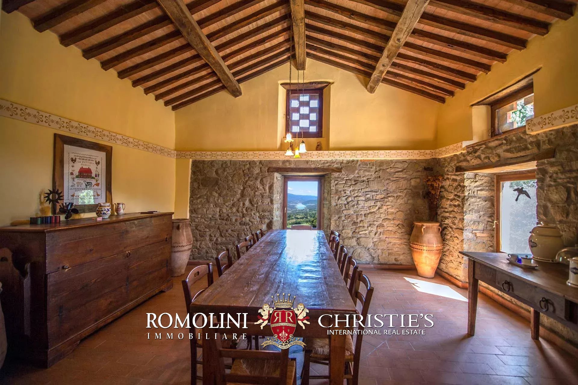 8 Bedroom Villa/Townhouse's Image 35