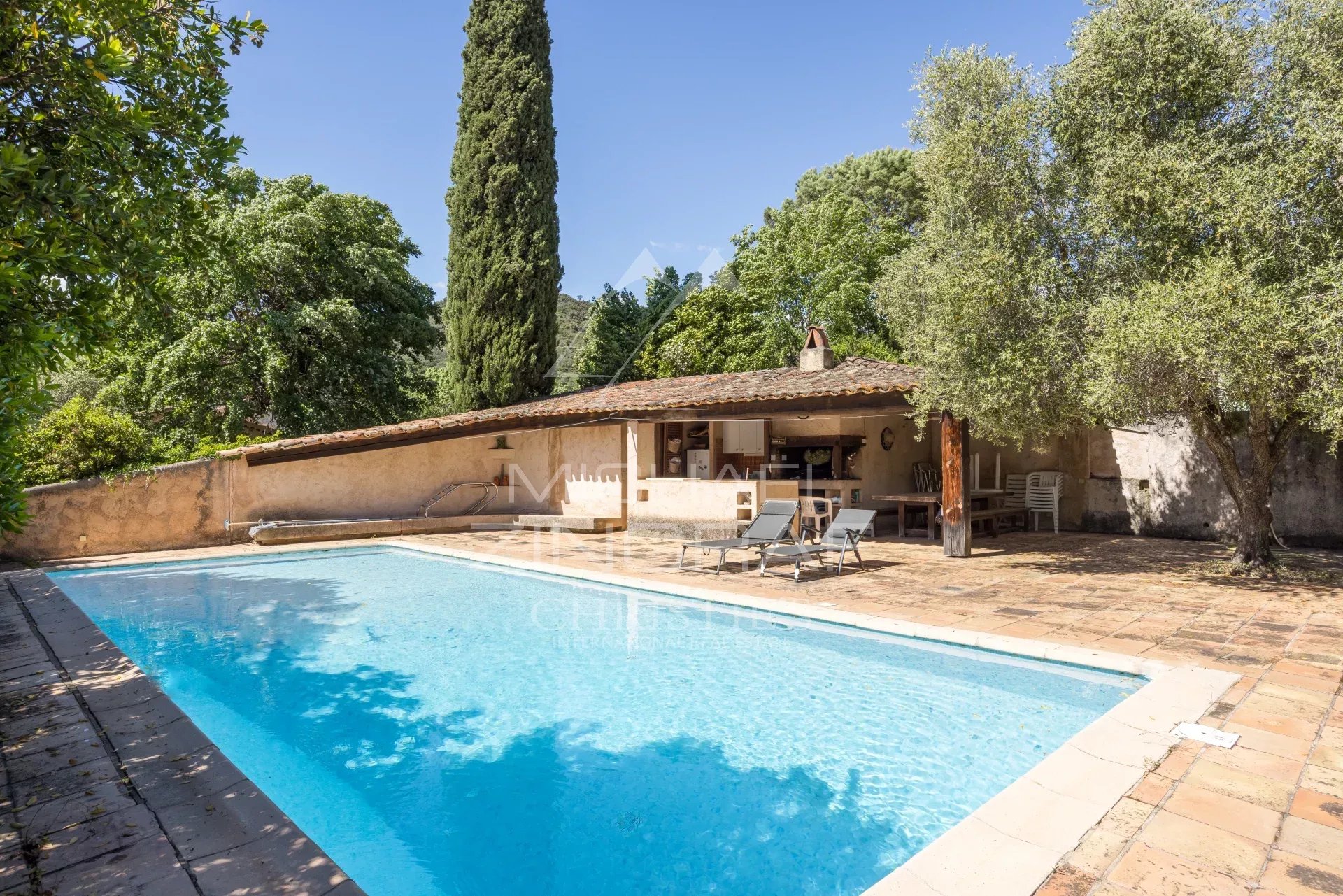 6 Bedroom Villa/Townhouse's Image 6