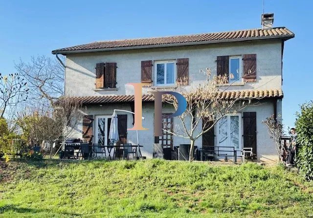 CHARLIEU MAISON EN CAMPAGNE 5 CHAMBRESS