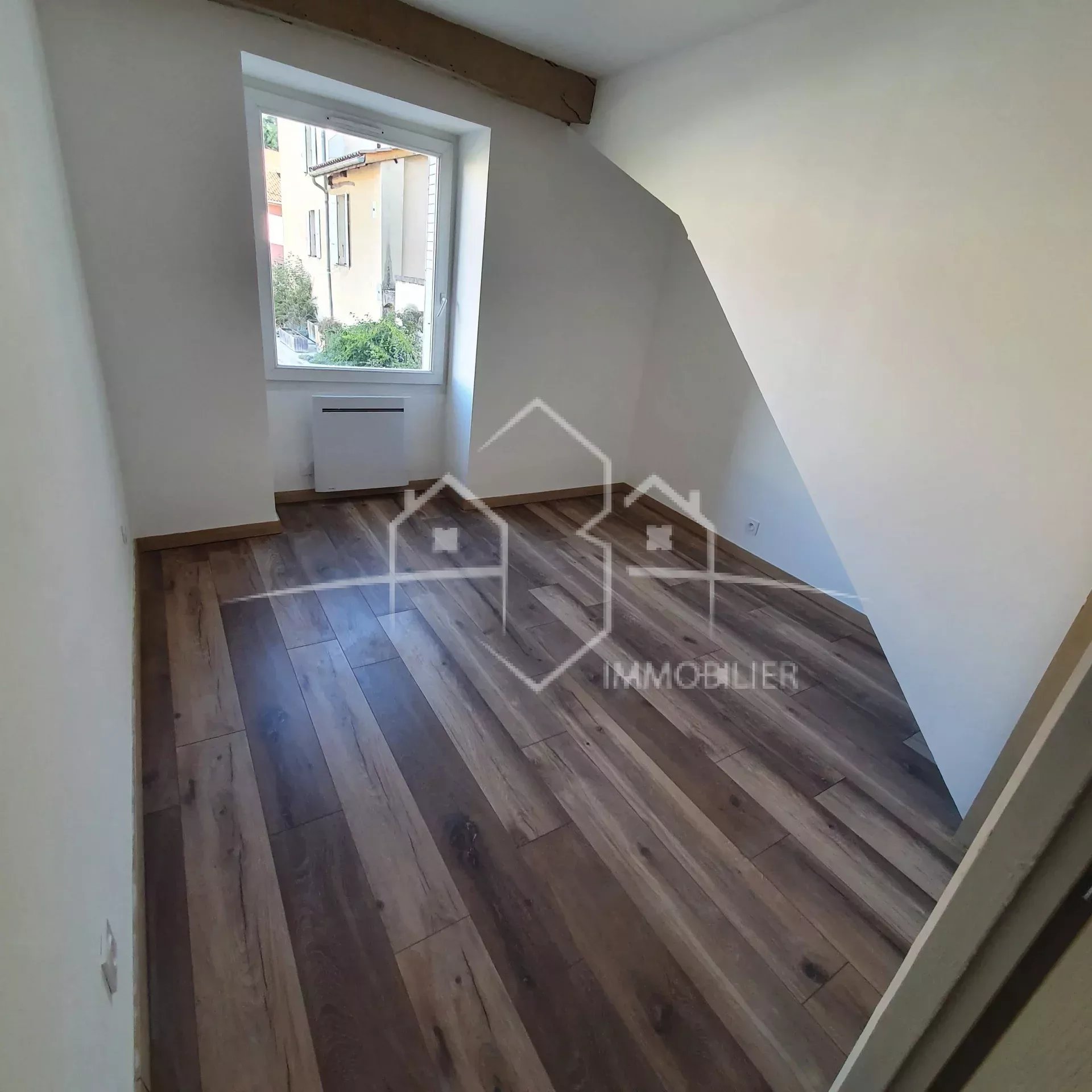 BEAUREPAIRE appartement T3 Neuf au 1er étage