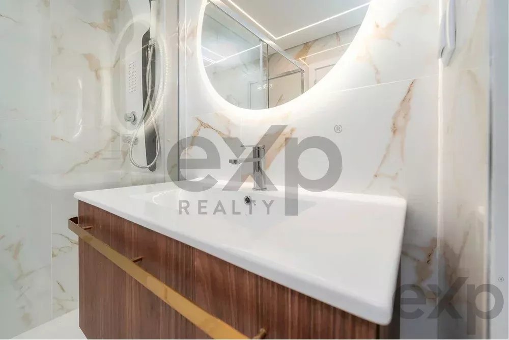 Modern 2-Bedroom Beachfront Apartment in Quarteira 85948404 image 21