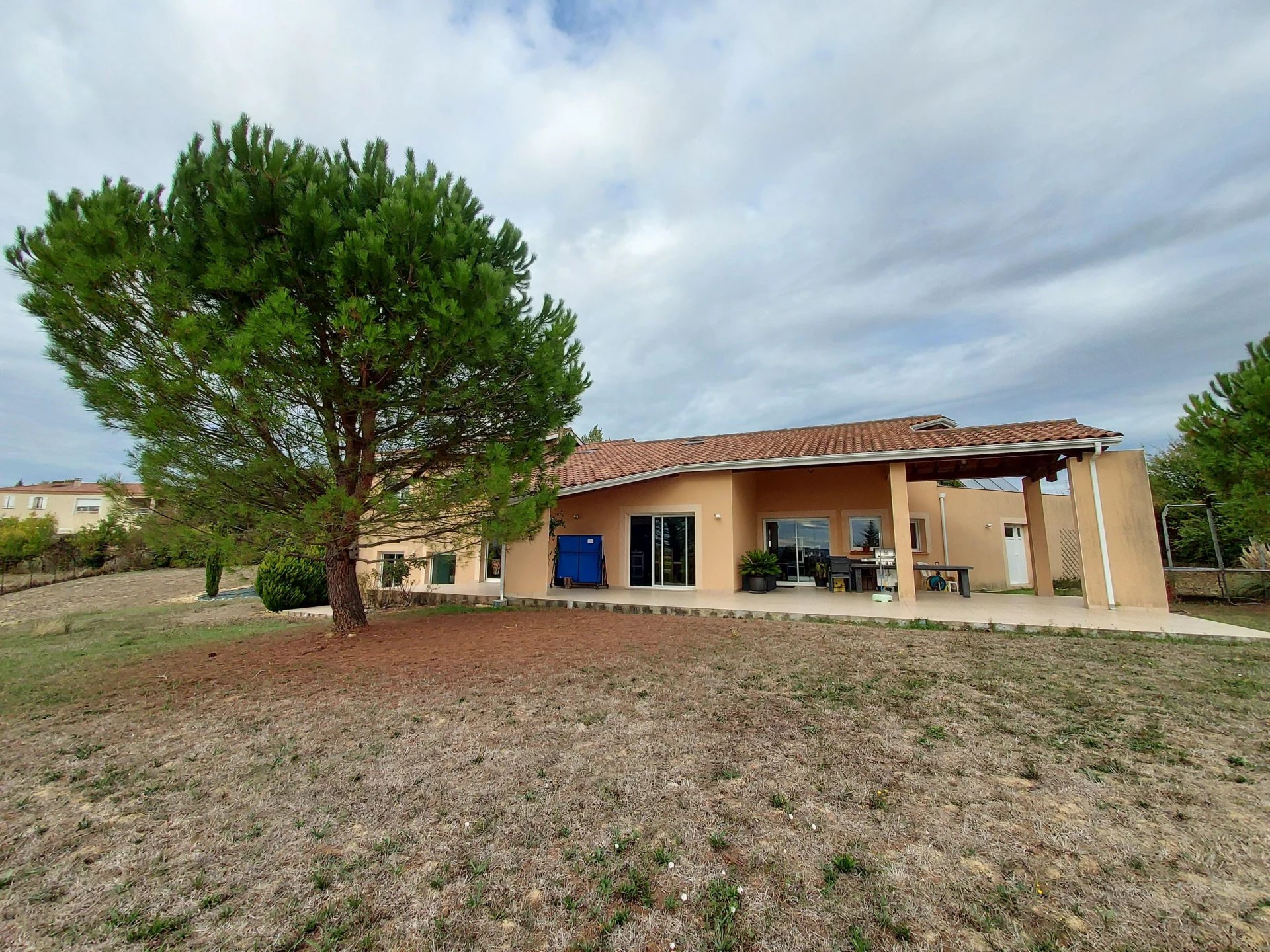 Agence immobilière de 