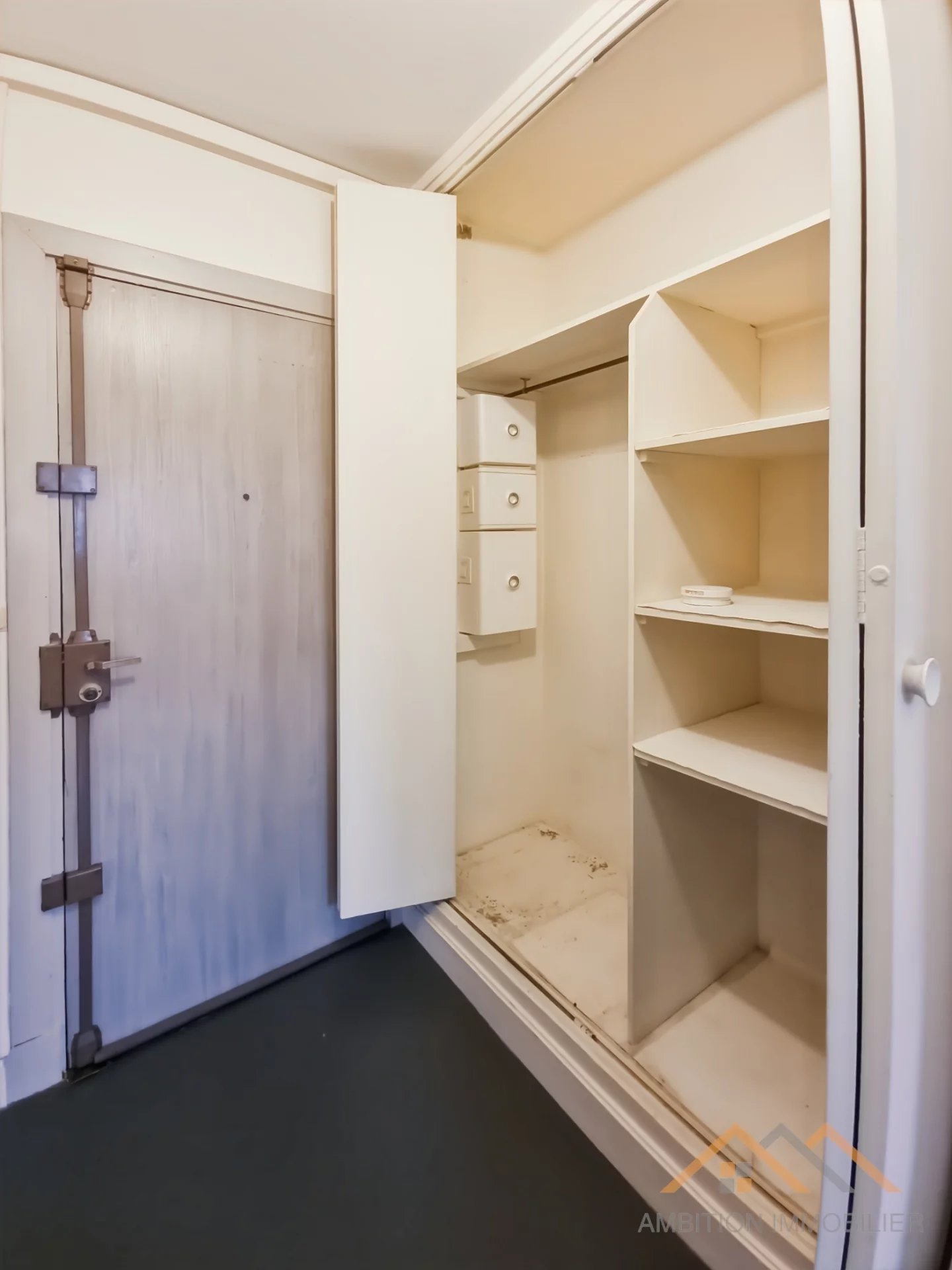 Agence immobilière de 