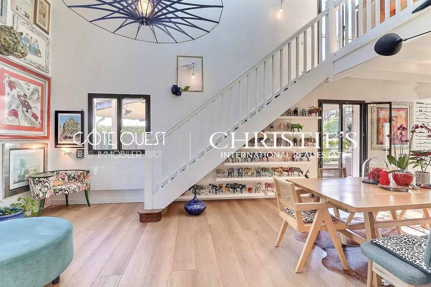 5 Bedroom Villa/Townhouse's Image 4