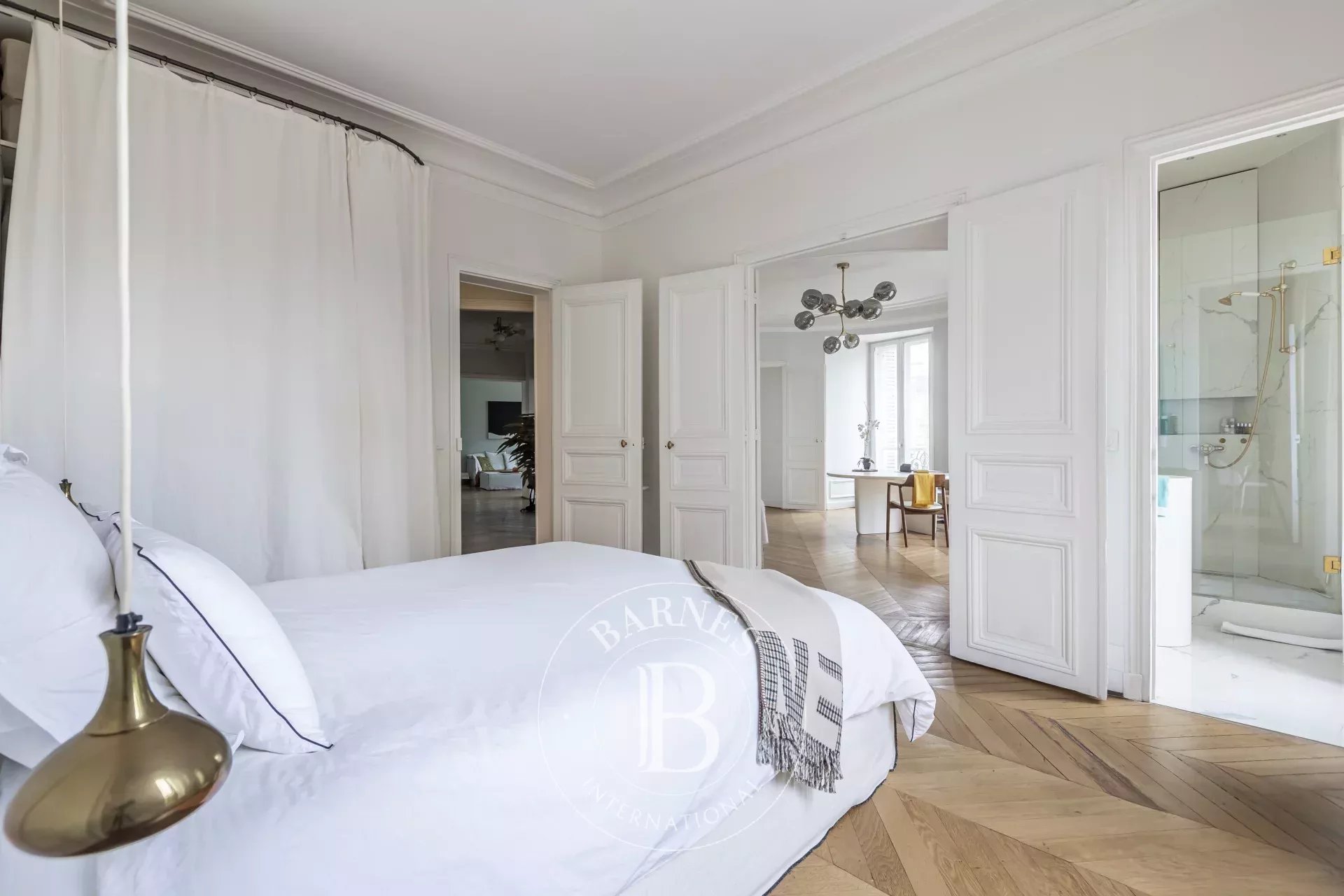 Paris 8 Étoile / Wagram - Renovated 3rd floor corner apartment - 3 or 4 bedrooms - picture 12