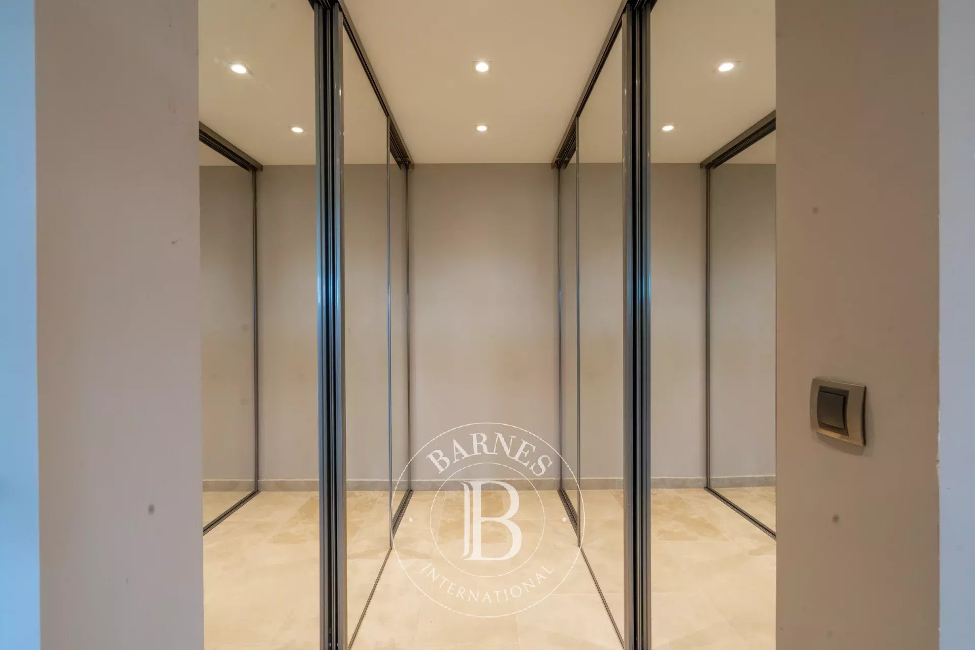 Villa Sainte-Maxime - picture 10