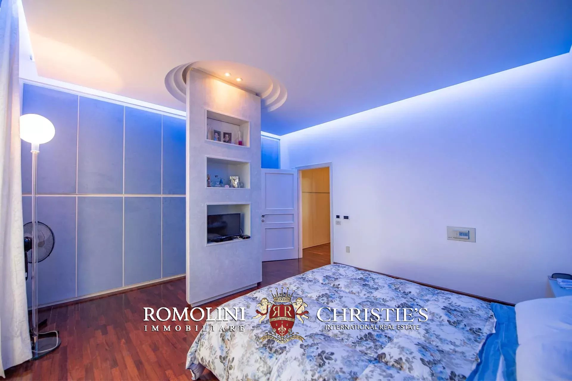 5 Bedroom Villa/Townhouse's Image 47