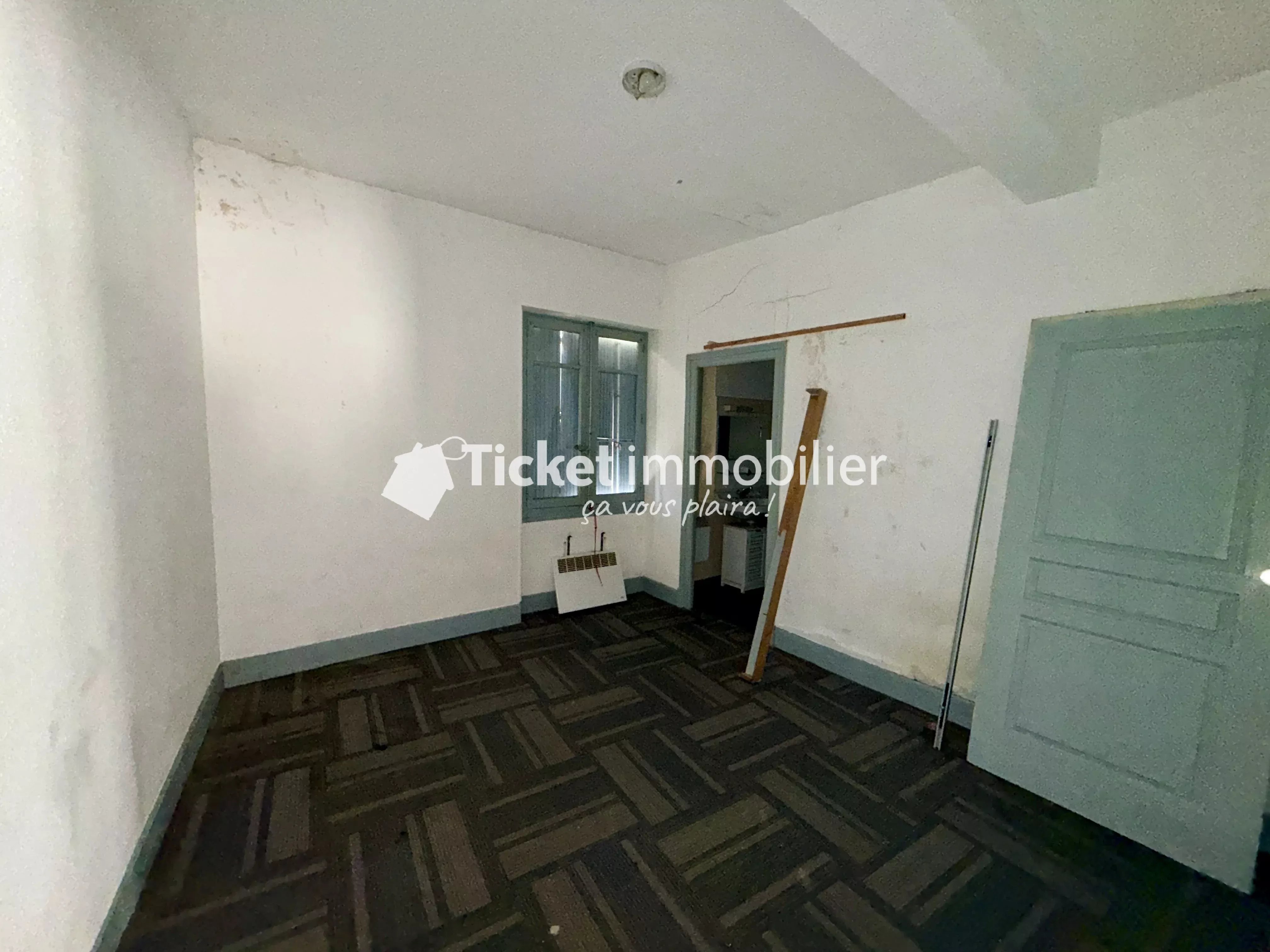 T2 à rénover – Centre-ville de Castres – 59 900 € — photo 4